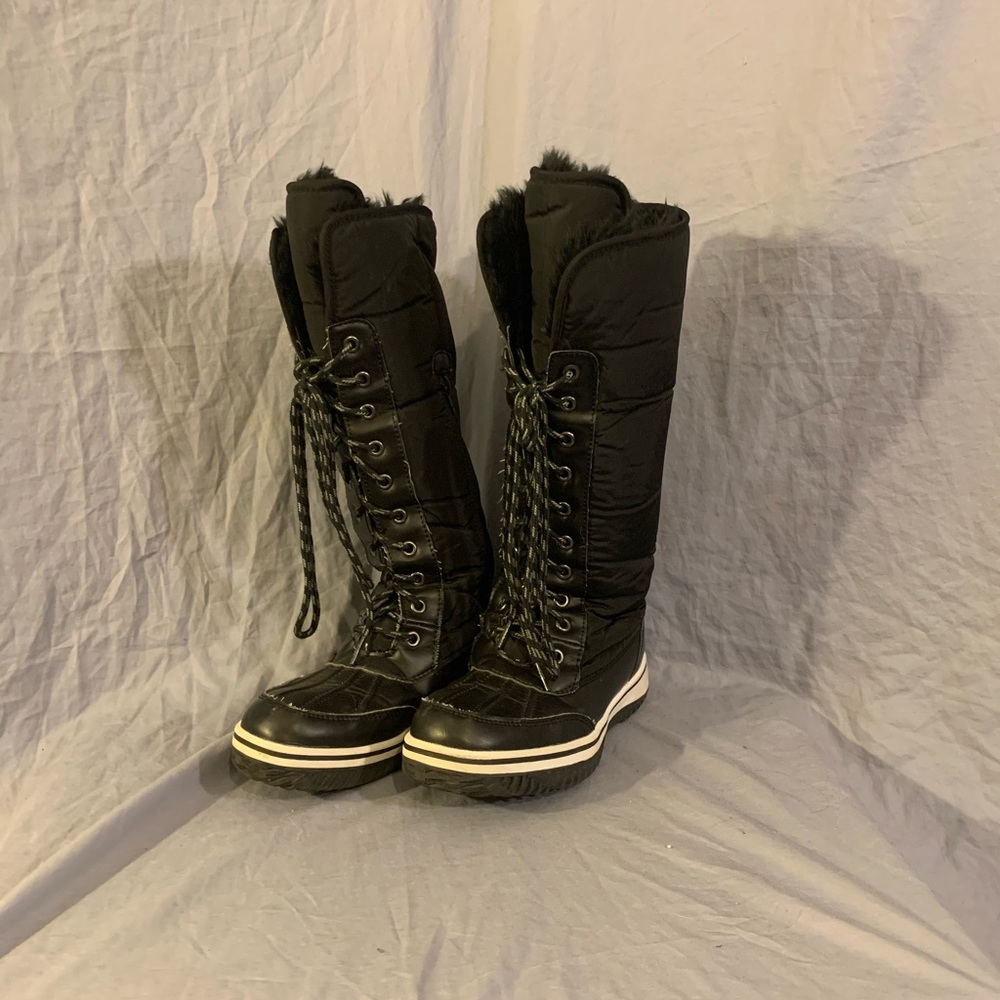 Faux fur lined winter boots